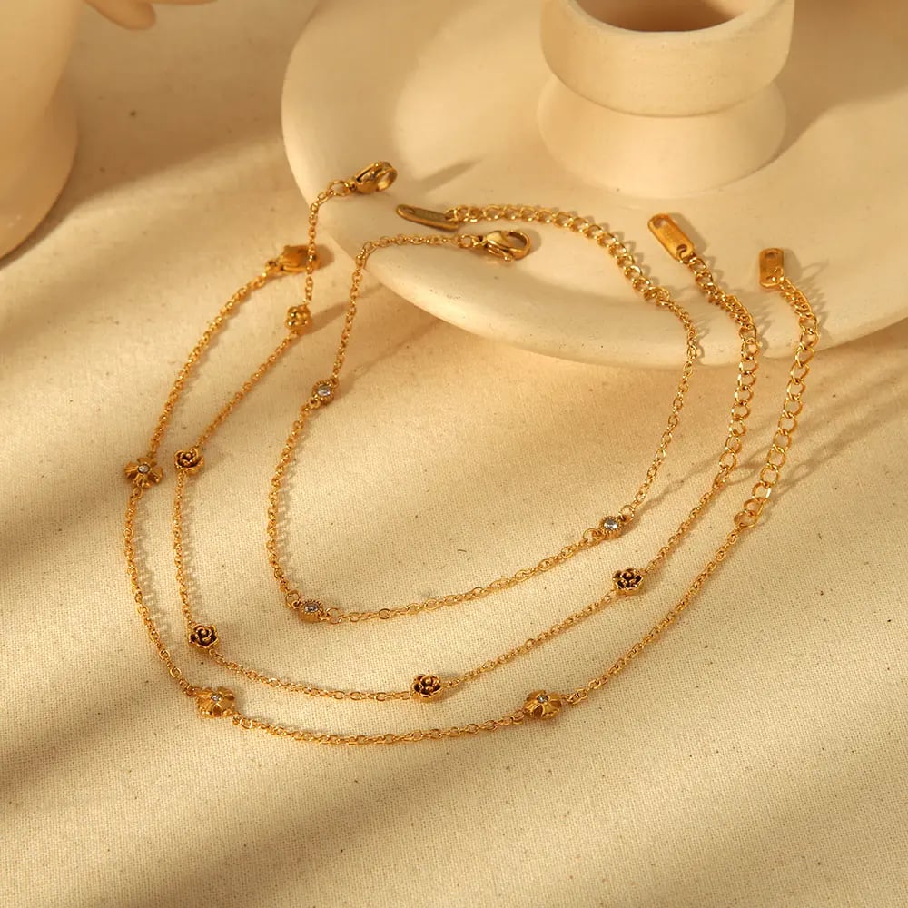 1 exquisita y moderna tobillera de acero inoxidable chapada en oro de 18 quilates con circonita rosa para mujer para uso diario.